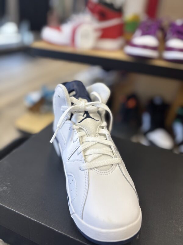 Jordan 6 Retro - Image 2