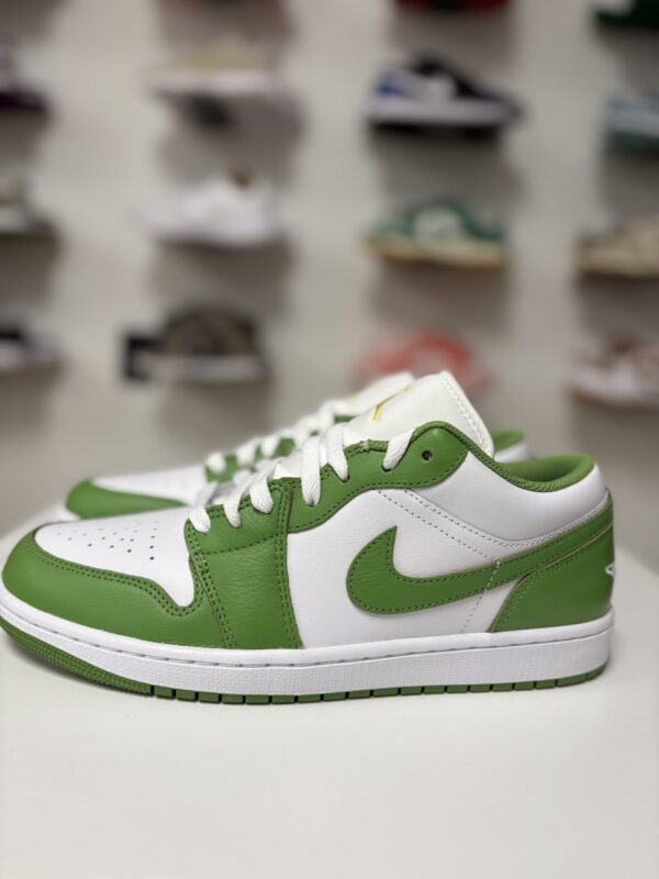 Jordan 1 Low SE